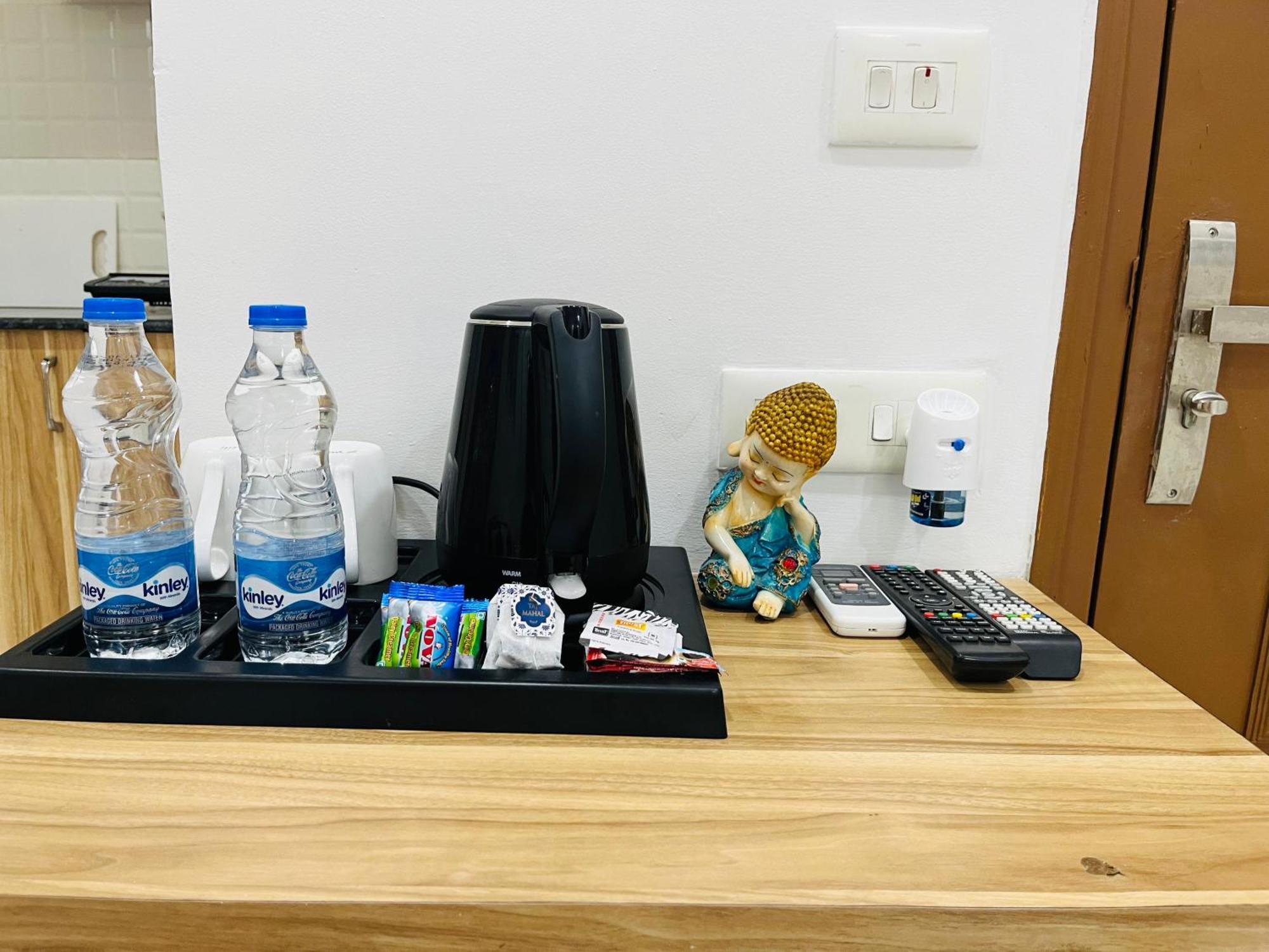 The Lodgers Studio Apartment Infront Of Artemis Hospital Gurugram Gurgaon Eksteriør bilde