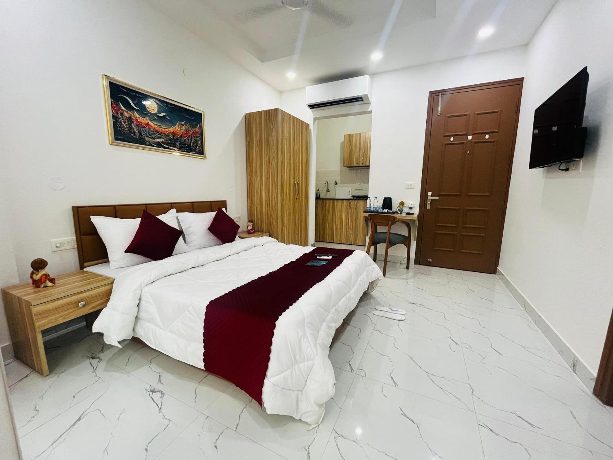 The Lodgers Studio Apartment Infront Of Artemis Hospital Gurugram Gurgaon Eksteriør bilde