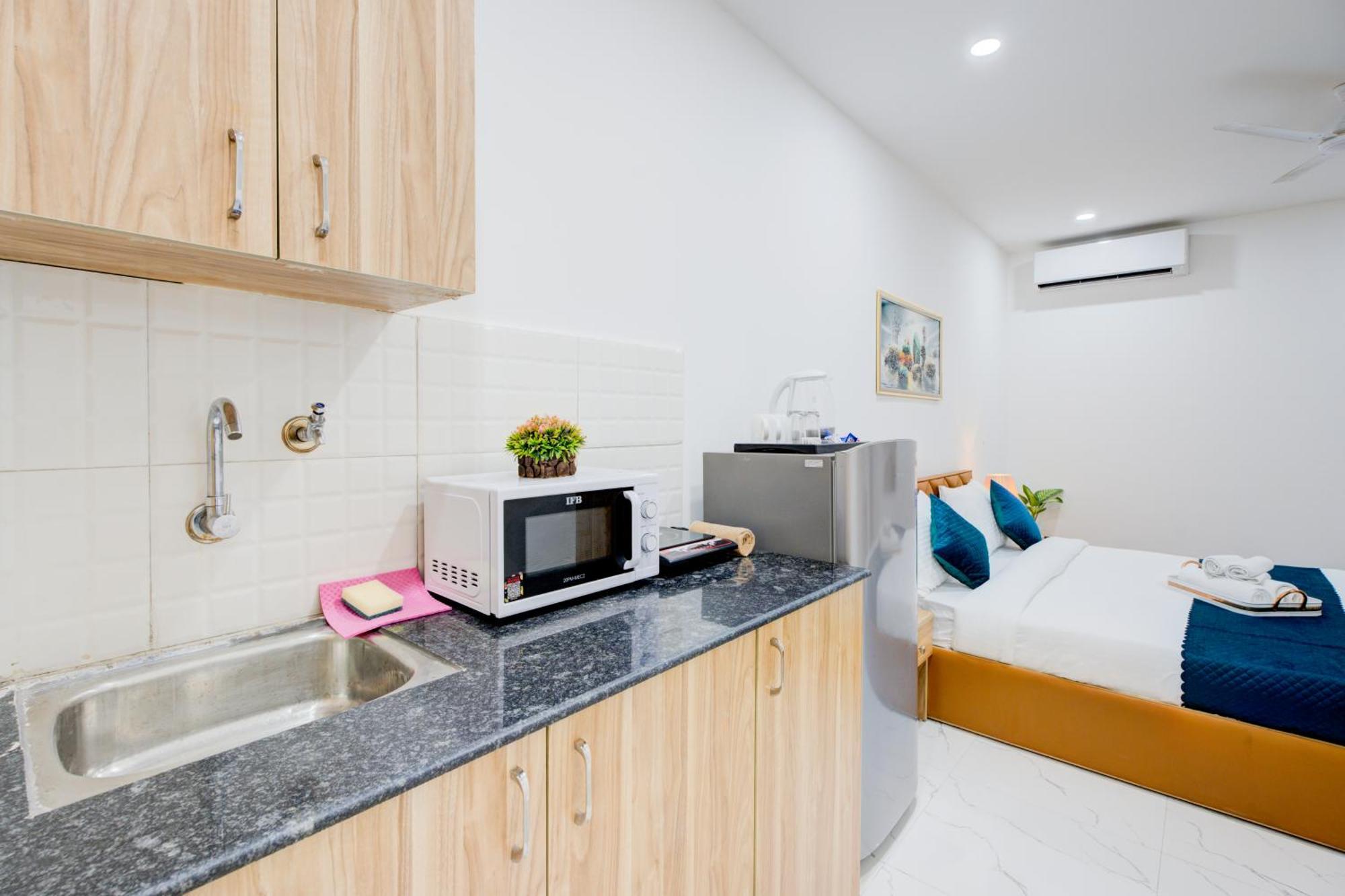 The Lodgers Studio Apartment Infront Of Artemis Hospital Gurugram Gurgaon Eksteriør bilde