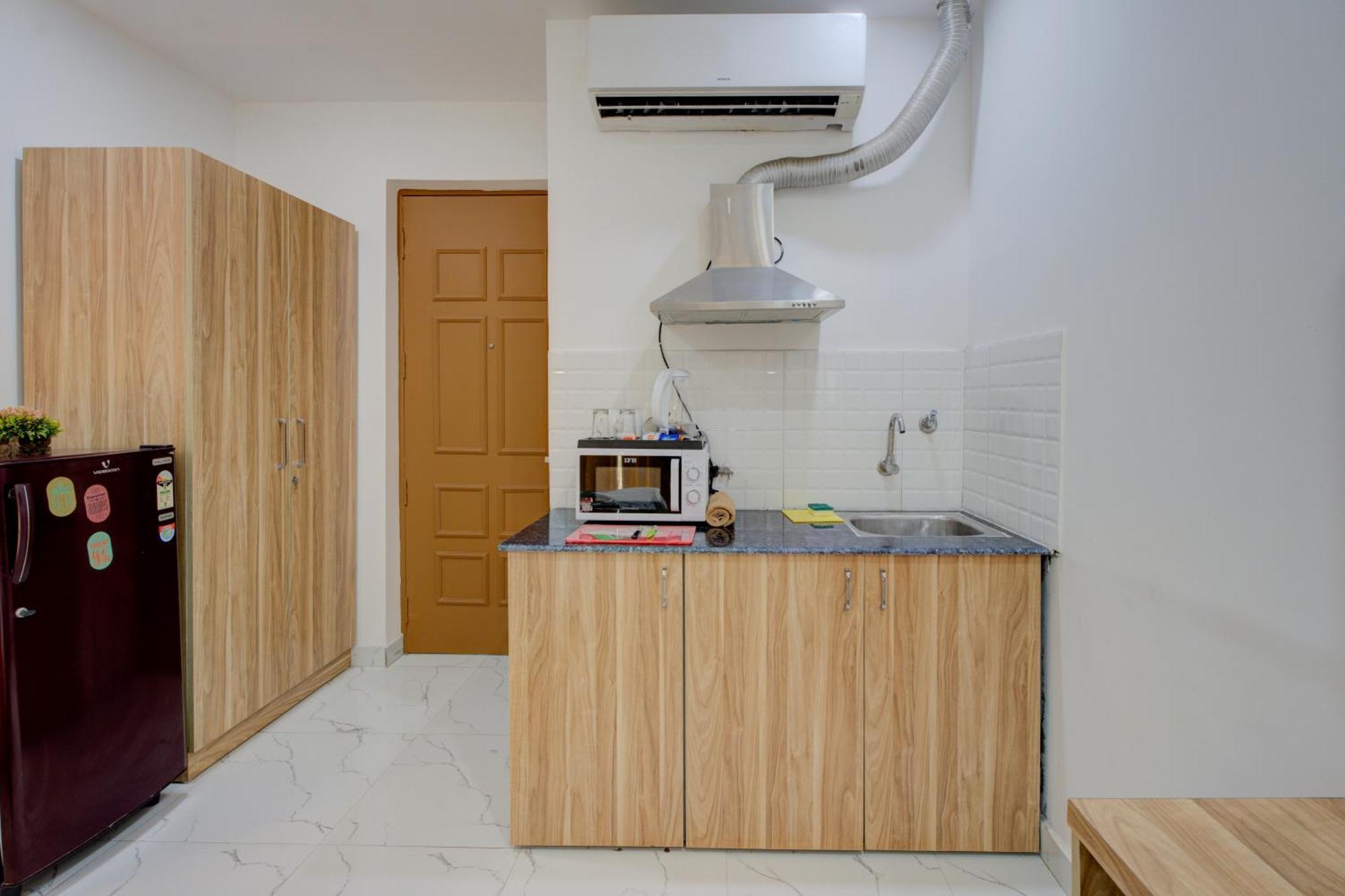 The Lodgers Studio Apartment Infront Of Artemis Hospital Gurugram Gurgaon Eksteriør bilde
