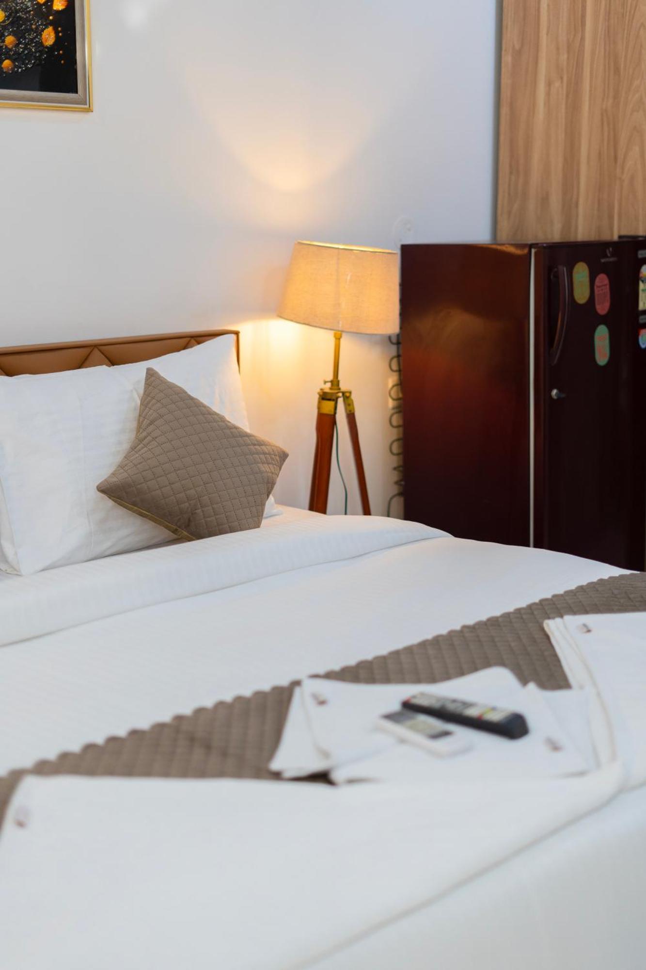 The Lodgers Studio Apartment Infront Of Artemis Hospital Gurugram Gurgaon Eksteriør bilde