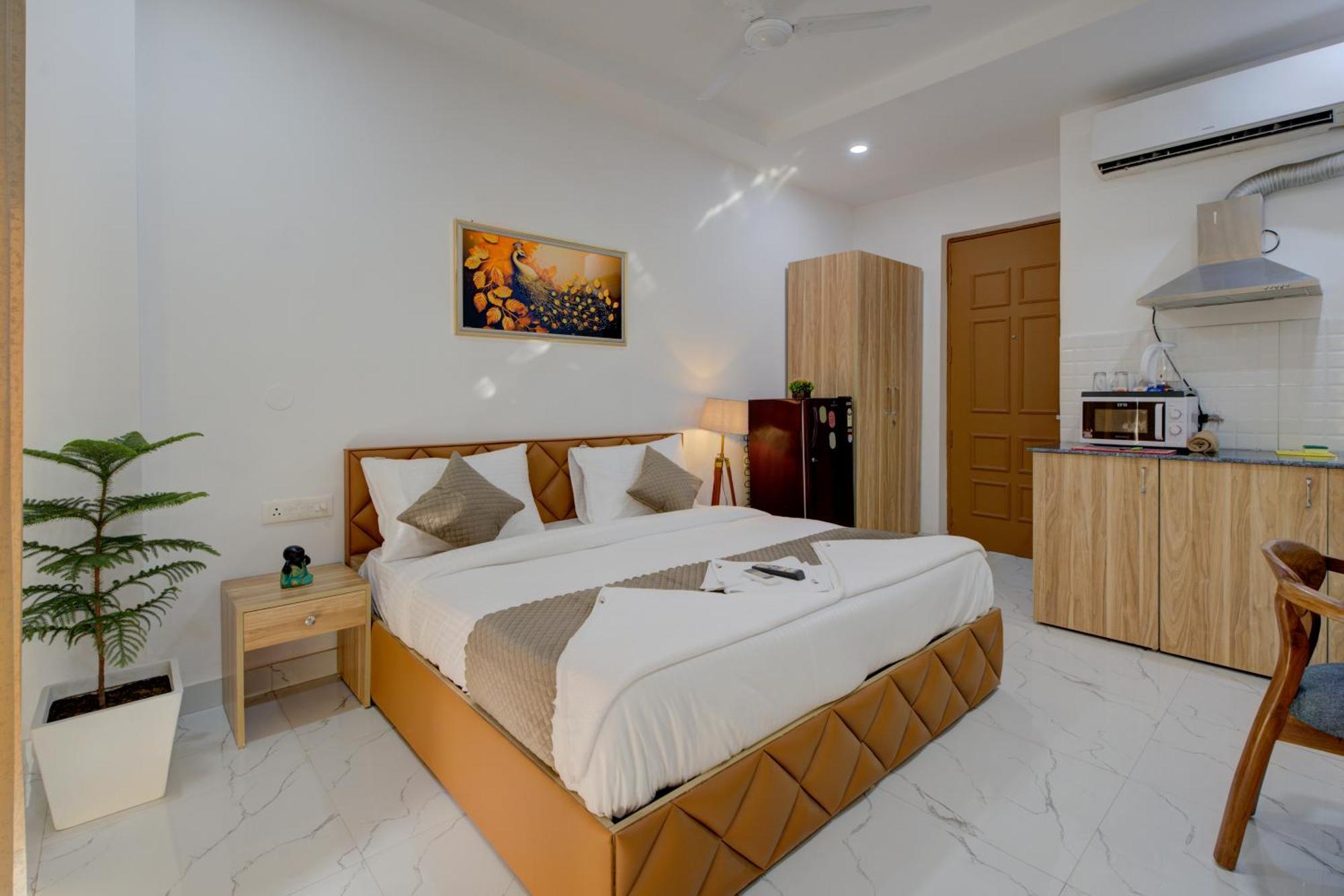 The Lodgers Studio Apartment Infront Of Artemis Hospital Gurugram Gurgaon Eksteriør bilde