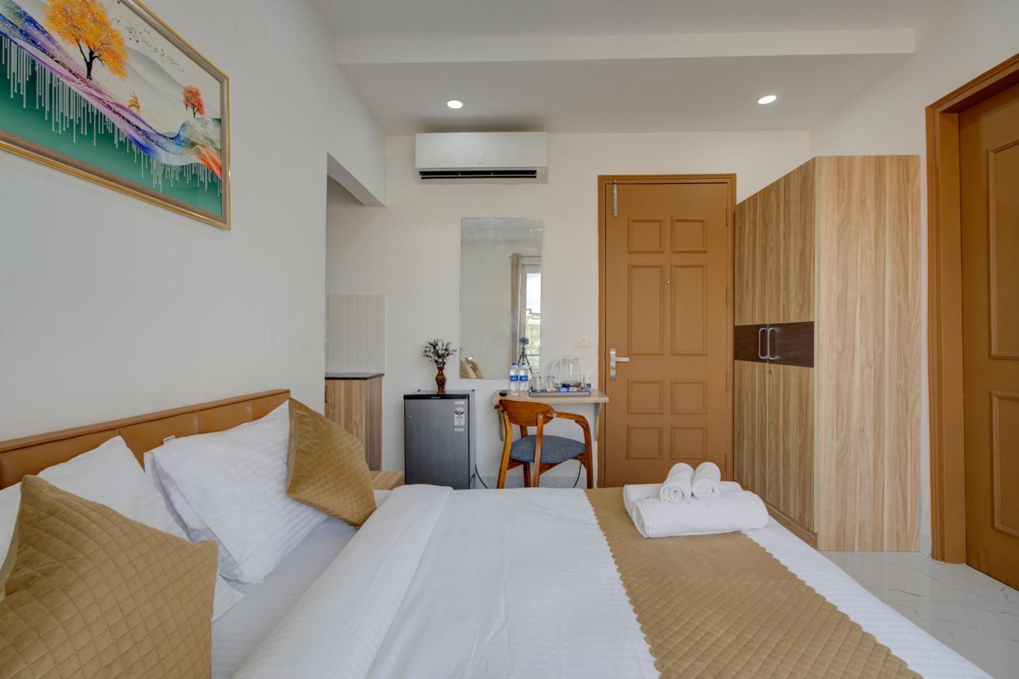 The Lodgers Studio Apartment Infront Of Artemis Hospital Gurugram Gurgaon Eksteriør bilde