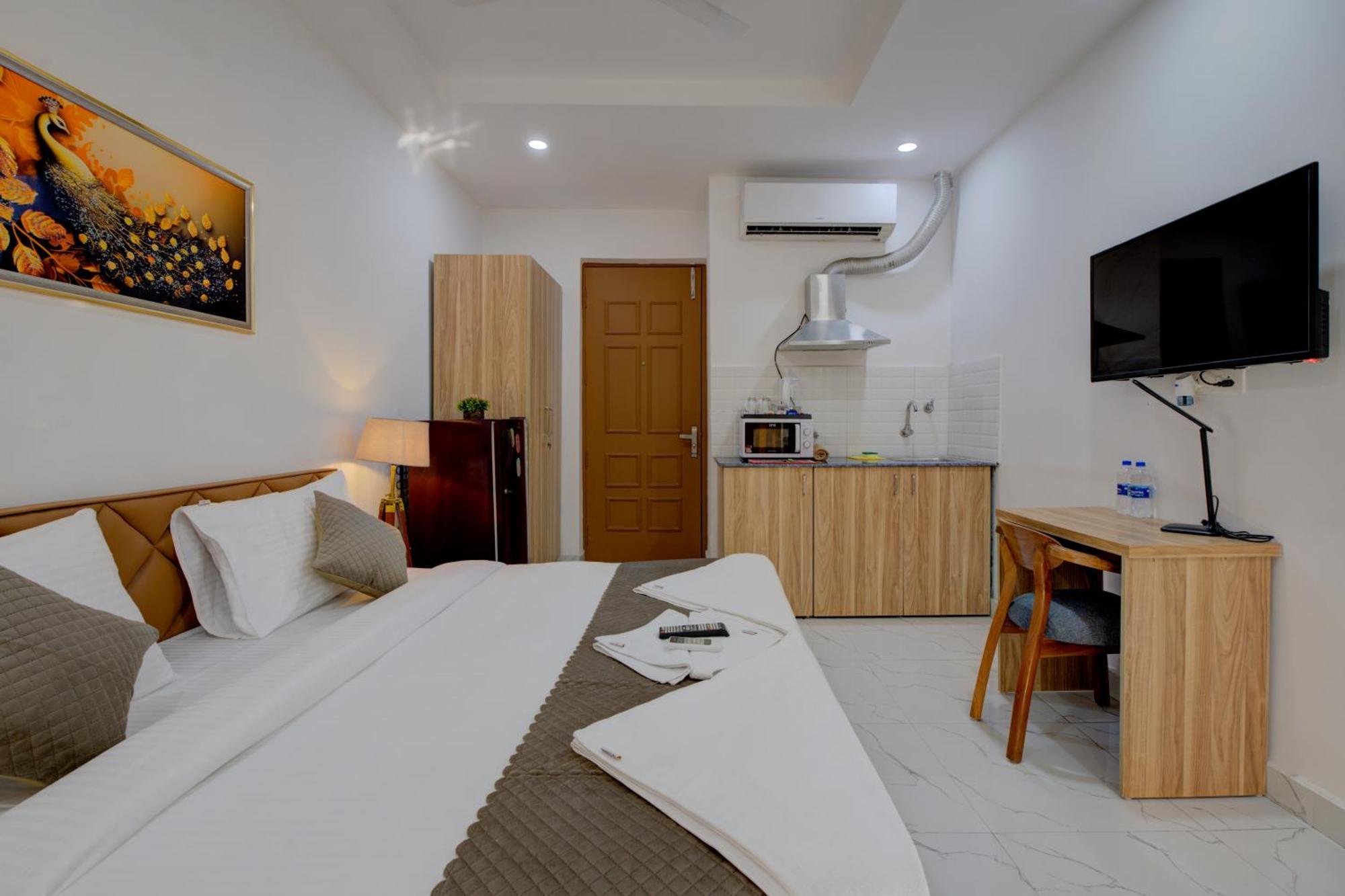 The Lodgers Studio Apartment Infront Of Artemis Hospital Gurugram Gurgaon Eksteriør bilde