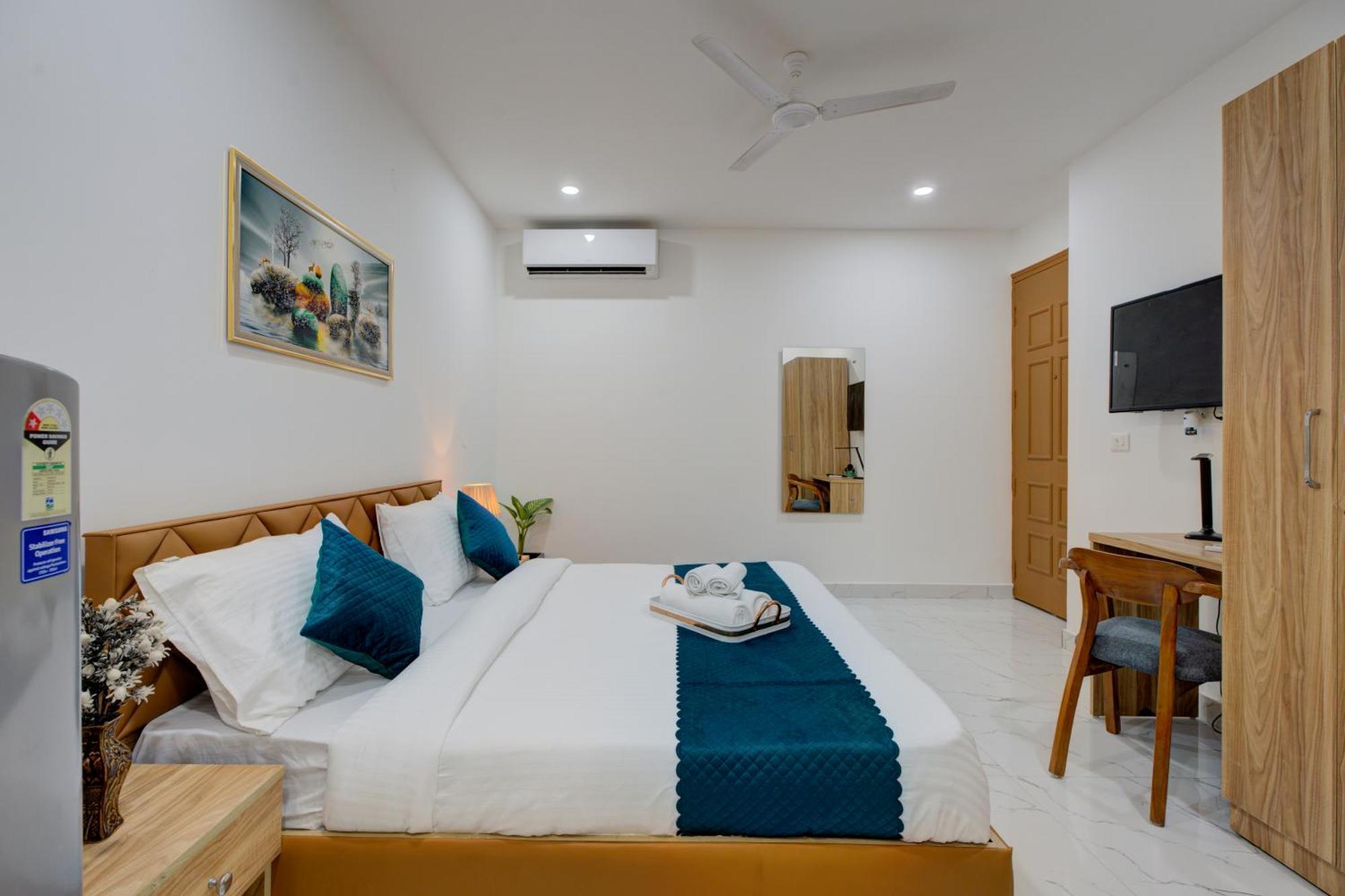 The Lodgers Studio Apartment Infront Of Artemis Hospital Gurugram Gurgaon Eksteriør bilde