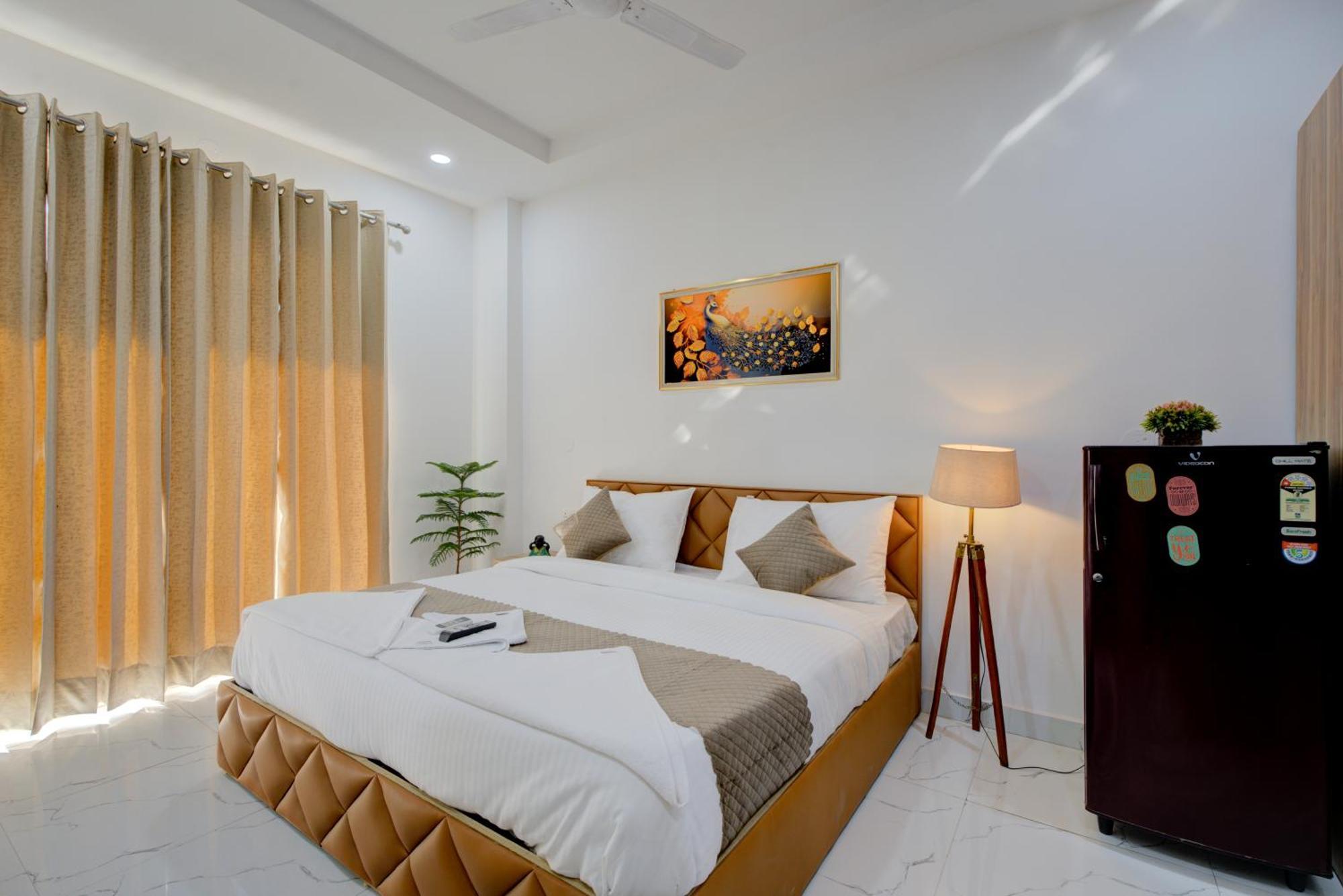 The Lodgers Studio Apartment Infront Of Artemis Hospital Gurugram Gurgaon Eksteriør bilde