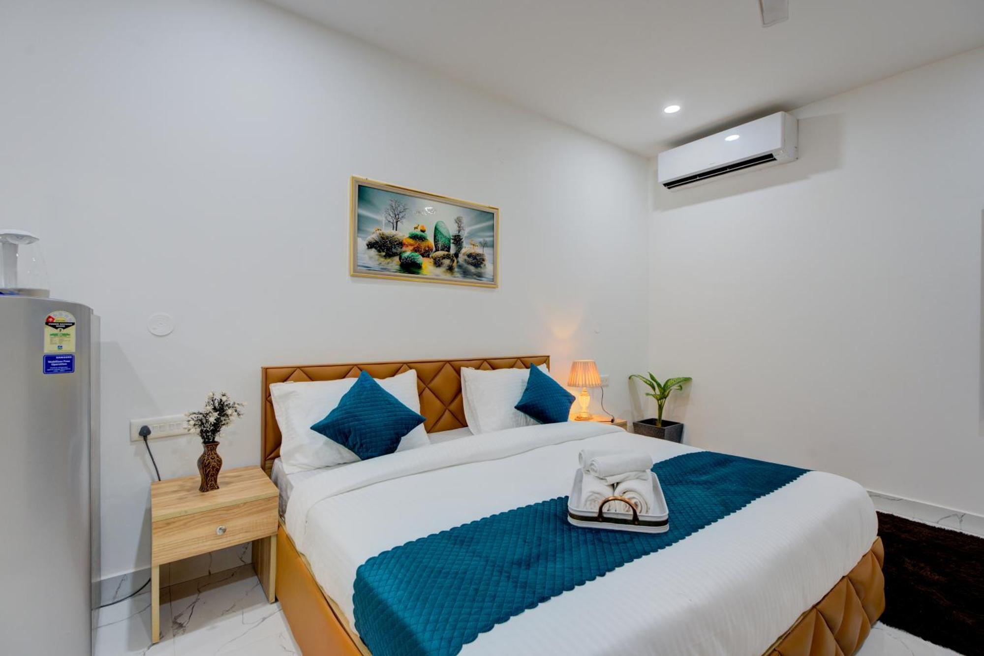 The Lodgers Studio Apartment Infront Of Artemis Hospital Gurugram Gurgaon Eksteriør bilde