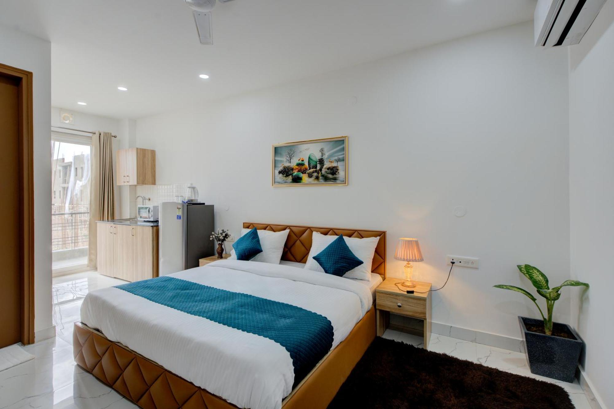 The Lodgers Studio Apartment Infront Of Artemis Hospital Gurugram Gurgaon Eksteriør bilde