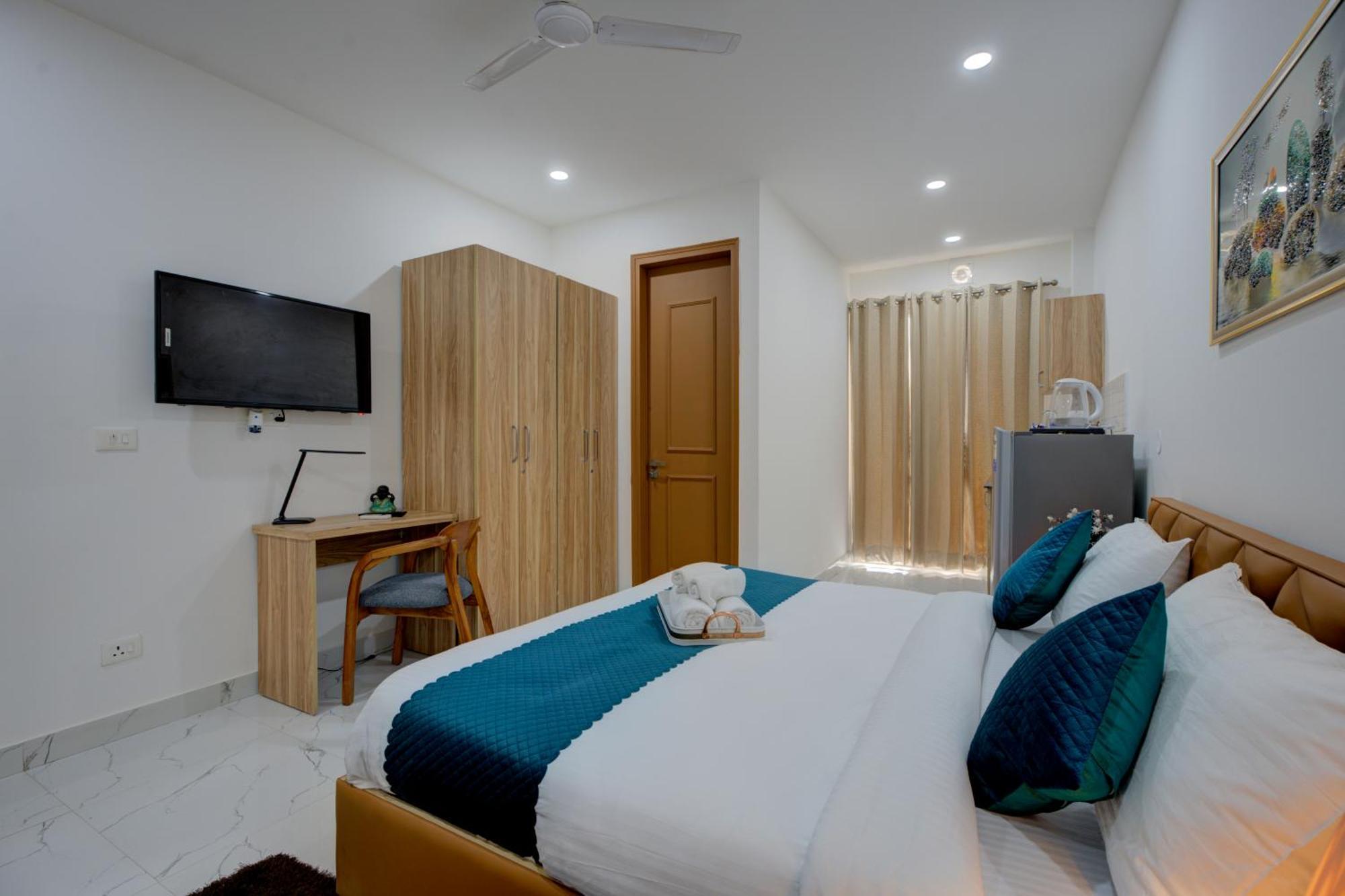The Lodgers Studio Apartment Infront Of Artemis Hospital Gurugram Gurgaon Eksteriør bilde
